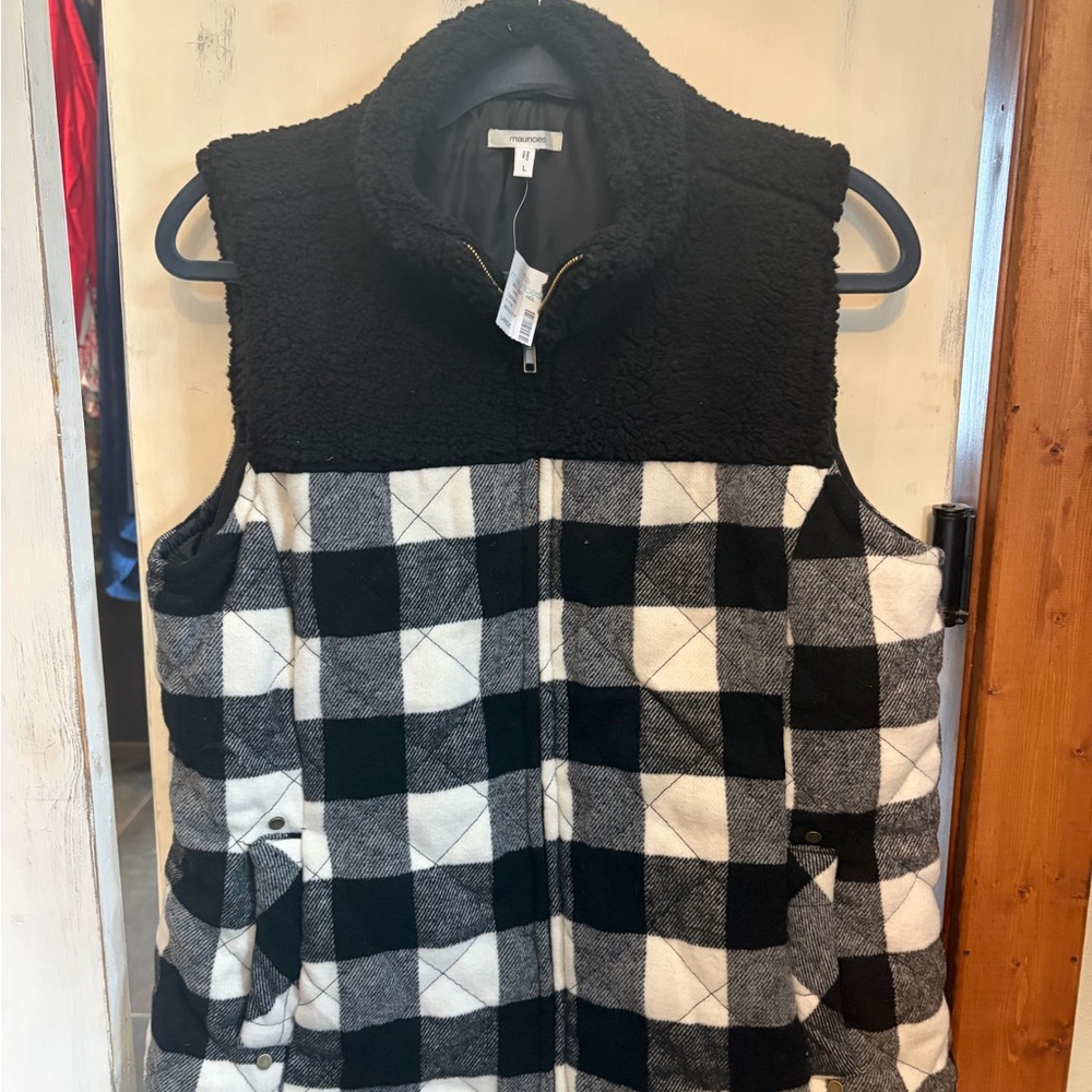 Maurices Black and White Vest